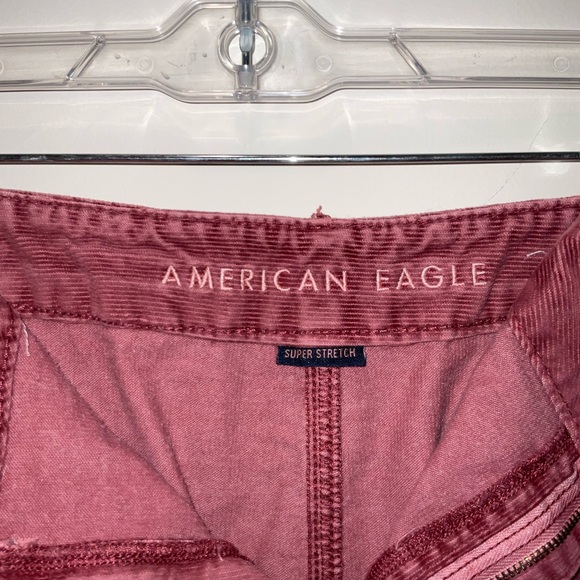LIKE NEW AMERICAN EAGLE WOMEN’S PINK CORDUROY MINI SKIRT SIZE 18 - Picture 3 of 4